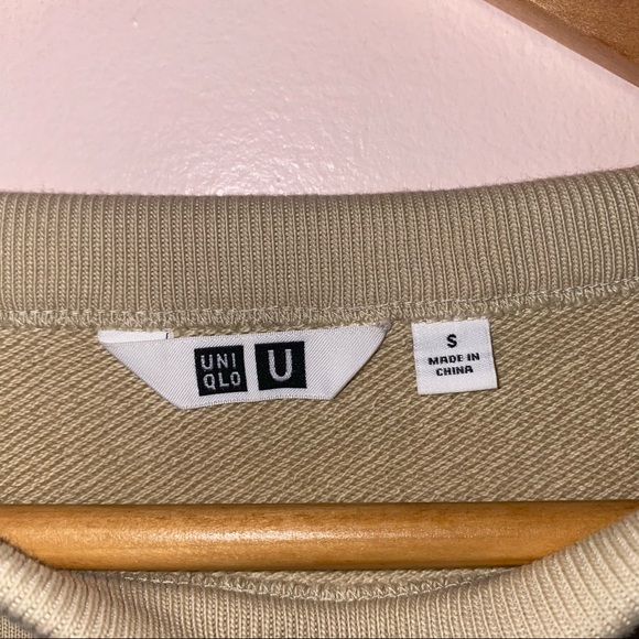 Uniqlo Beige Crewneck - Picture 3 of 3